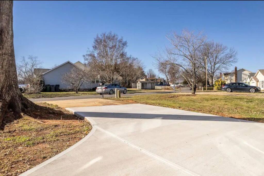 Apartmán 20Min To International Airport! 10Min To Pnc Music! Wifi Charlotte Exteriér fotografie